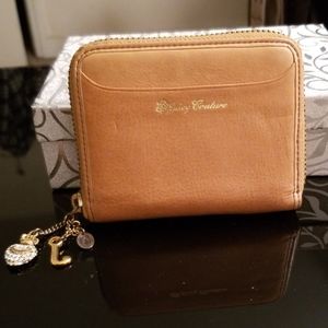 Last chance NWOT Juicy couture wallet